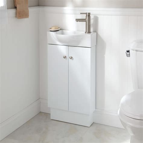 Small Bathroom Vanities and Sinks for Tiny Spaces | Apartment Therapy