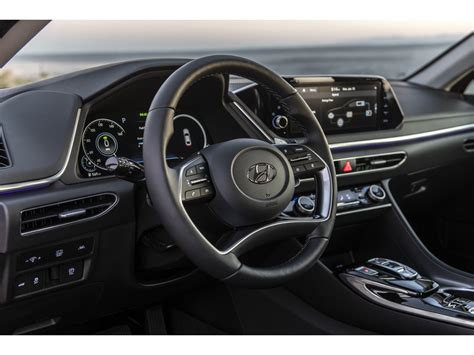 2020 Hyundai Sonata Hybrid: 110 Interior Photos | U.S. News