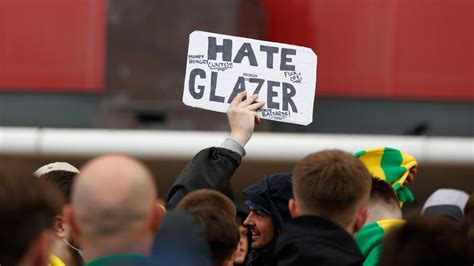 Manchester United fans hand Glazers ultimatum over delayed share scheme ...