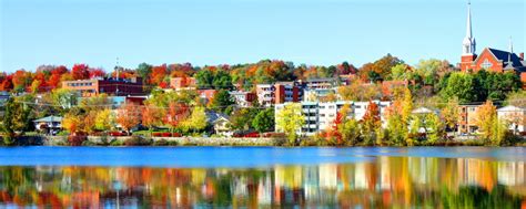 Acheter une belle demeure à Sherbrooke - BARNES Québec