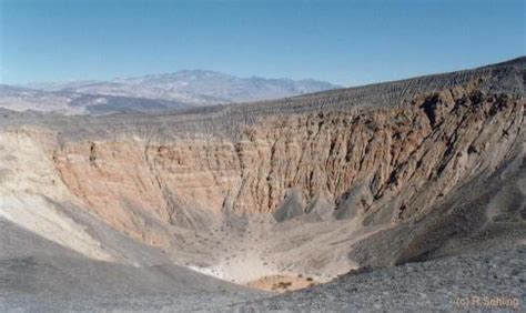 volcano ubehebe crater - death valley - page