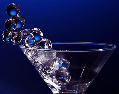 Blue Pearl | Martini glass with Clear Water Pearls propelled… | Flickr