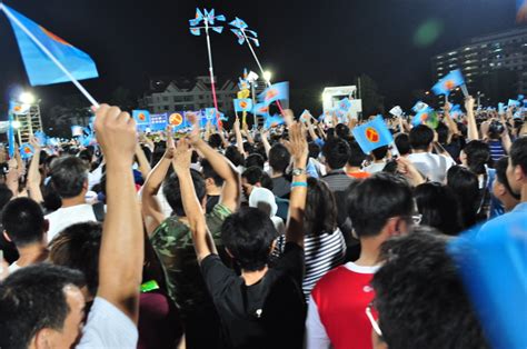 File:Workers' Party general election rally, Serangoon Stadium, Singapore - 20110429-03.jpg ...