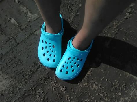 Absolutely love my new crocks..... | Clogs outfit, Sandals, Shoes