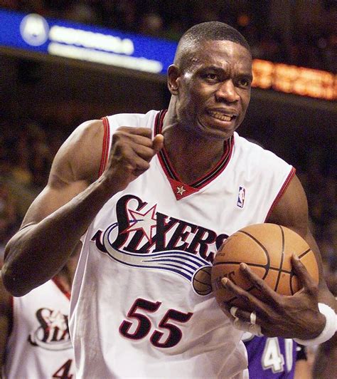 NBA. L’ancienne star congolaise Dikembe Mutombo atteinte d’une tumeur ...