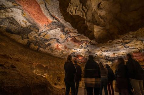 Un recorrido por la prehistoria de Europa en 11 cuevas | Cave paintings, Paleolithic art ...