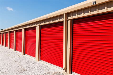 Why Commercial Storage Units Are a Boom for Businesses | Born Realist