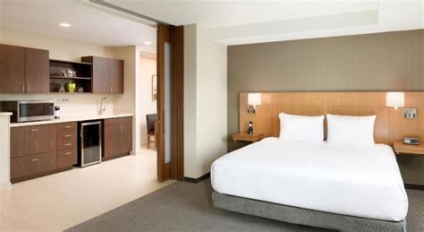 Hyatt Place Pasadena Hotel (Los Angeles (CA)) - Deals, Photos & Reviews