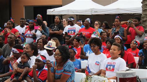 Hundreds of Haitians celebrate Haitian Flag Day