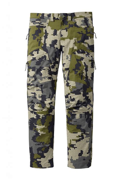 Which KUIU Pants Are Best Suited for Your Next Hunt? - Hunting Gear Deals