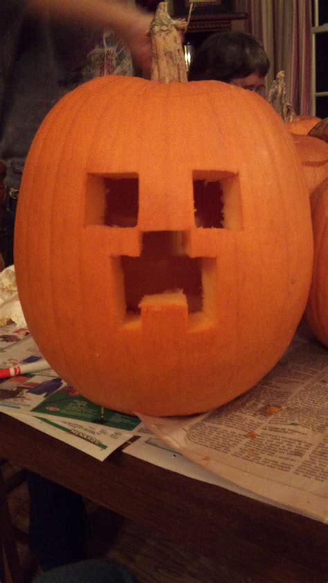 Minecraft Creeper Pumpkin Carving Images & Pictures - Becuo