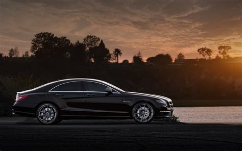 Mercedes-Benz CLS63 AMG Lake wallpaper | 1920x1200 | #17438