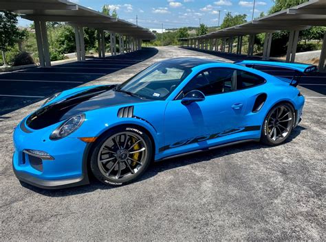 Place Bid - 11k-Mile 2016 Porsche 991 GT3 RS Mexico Blue | PCARMARKET