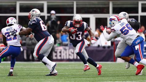 Dion Lewis: Titans to sign former Patriots RB to 4-year deal - Sports ...