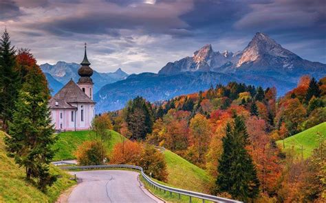 Mount Watzmann, Church Maria Gern, Bavaria, mountain landscape, autumn ...