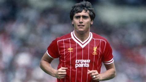 Football news - Former Liverpool striker Michael Robinson dies aged 61 - Eurosport