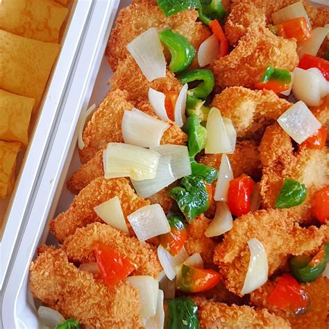 Breaded Fish fillet w/ sweet and sour sauce - FoodTray2Go