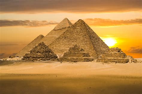 Unknown Hidden Chamber Discovered in the Great Egyptian Pyramid of Giza