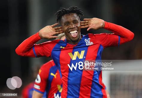 Wilfred Zaha of Crystal Palace celebrates scoring his teams first ...