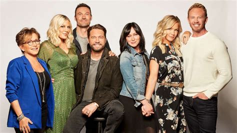 What we know about the highly anticipated '90210' reboot - ABC News