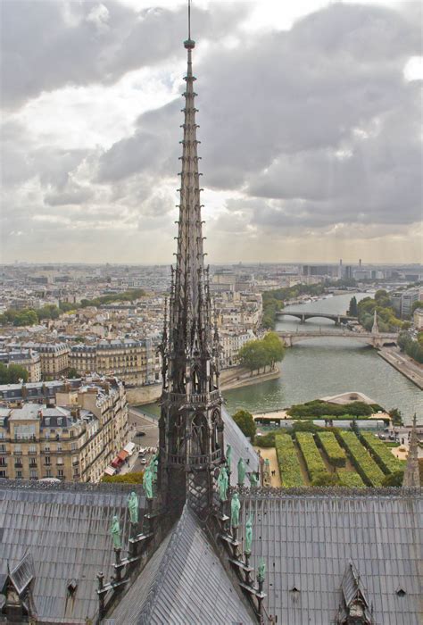 Posztukiwania (english) | Spire of Notre Dame in Paris