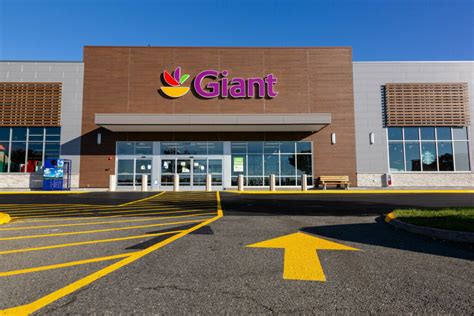 Giant Food replaces Springfield Plaza store with larger one - WTOP News