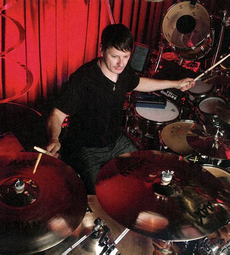 Ray Luzier - DRUMMERWORLD