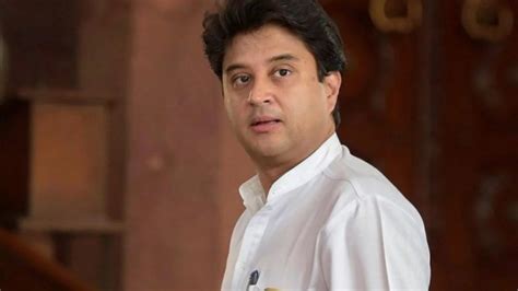 Congress leader Jyotiraditya Scindia resigns from Congress party | North East India 24