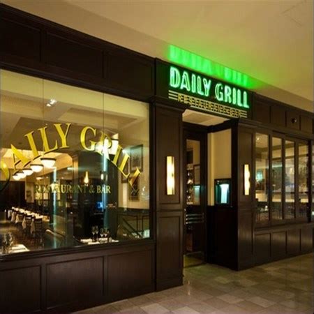 Join the Happy Hour at Daily Grill in Burbank, CA 91505