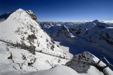 Titlis Cliff Walk: Europe's Highest Suspension Bridge Opens (PHOTOS) | HuffPost Life