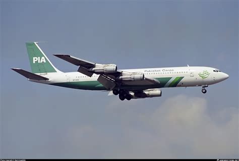 AP-AXG PIA Pakistan International Airlines Boeing 707-340C Photo by ...