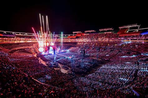 Pin by v on #ColdplayDC AHFOD Tour August 6, 2017 FedEx Field | Bts concert, Concert aesthetic ...