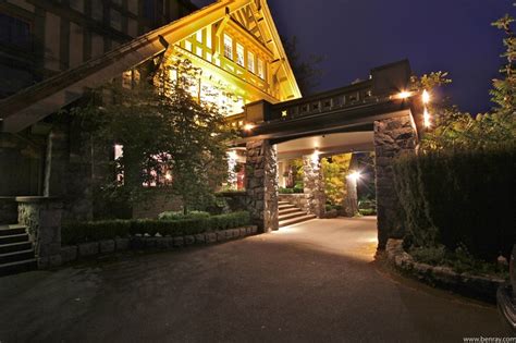 Main Entrance to the English Inn | English inn, Hotel venues, Honeymoon places