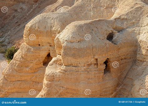 Qumran Caves - Judean Desert Stock Photo - Image of spirituality, hill: 68141726