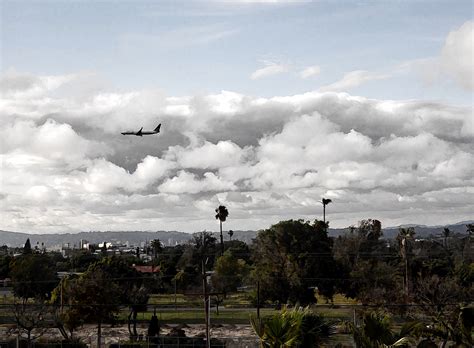 Plane Landing In Los Angeles Free Stock Photo - Public Domain Pictures