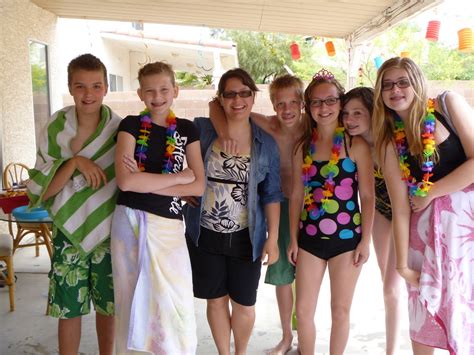 Vegas Gronnings: Shellie's 15th Birthday Pool Party