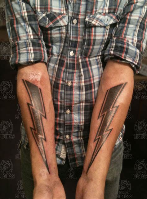 lightning bolt tattoo - Google Search | Lightning tattoo, Lightening ...