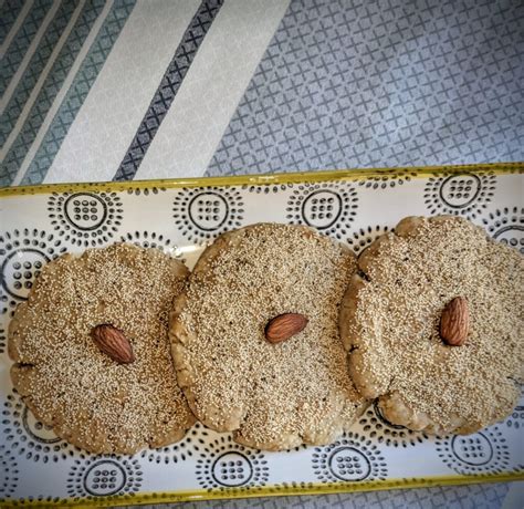 Kashmiri Namkeen Kulcha: The ultimate accompaniment to nun chai - The Culinary Kashmiri