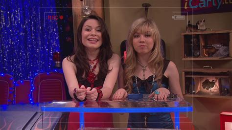 Watch iCarly Season 2 Episode 29: iCarly Awards - Full show on CBS All ...