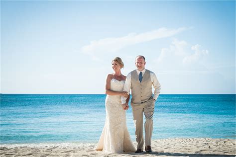 Wedding celebration The Wharf Grand Cayman | Jessie + John - Janet Jarchow Photography