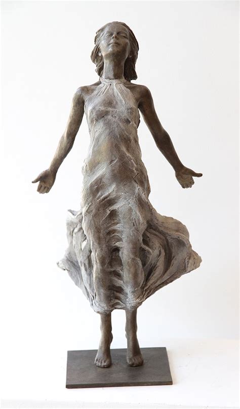 Life-Sized Female Sculptures Inspired by the Graceful Beauty of ...