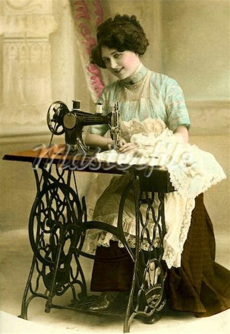 1920's seamstress | Vintage sewing machines, Vintage sewing, Old sewing machines