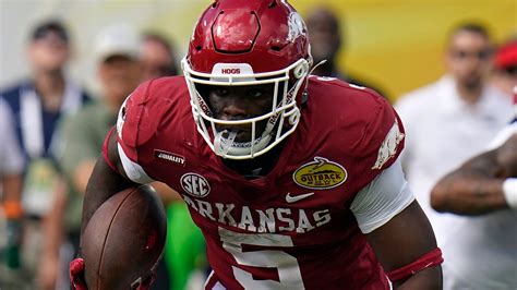 Arkansas football's Rocket Sanders leads crowded running back room