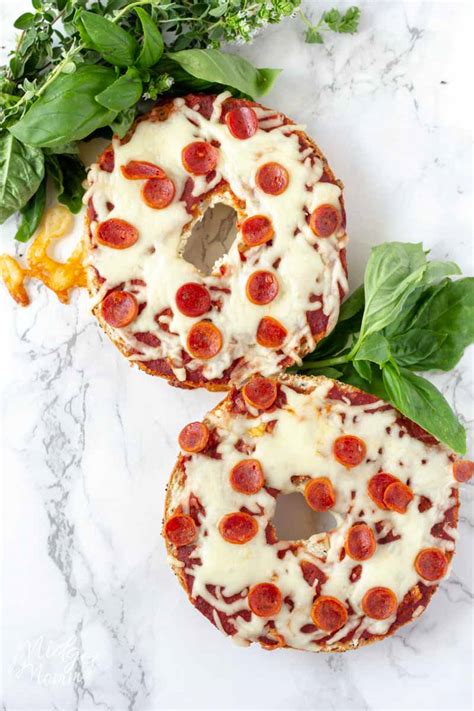 How to Make Pizza Bagels - MidgetMomma.com