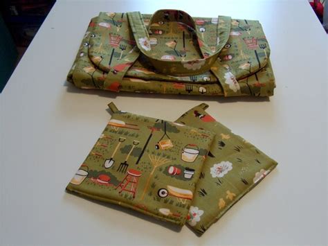 Casserole Carrier 9x13 Insulated with 2 matching by seasonstosew