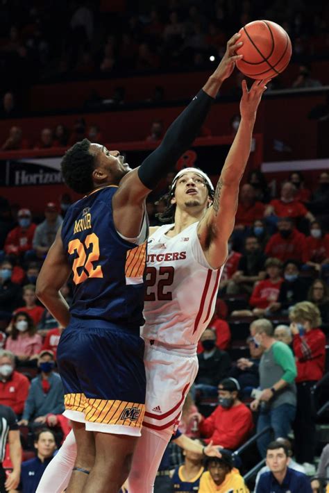 Rutgers basketball gets a narrow win against Merrimack