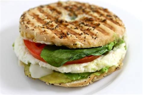 Panera Egg White, Avocado and Spinach Power Breakfast Sandwich (Copycat) with Weight Watchers ...