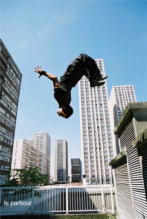 Parkour/Freerunning | Parkour, Action poses, Free running