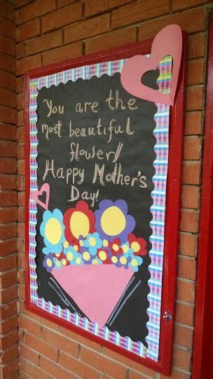 Mother's Day Bulletin Board | Preschool mothers day gifts, Mothers day crafts, Mothers day decor