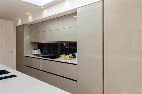 Ivory Kitchen, Gray And White Kitchen, Stone Kitchen, Minimal Kitchen Design, Kitchen Pantry ...